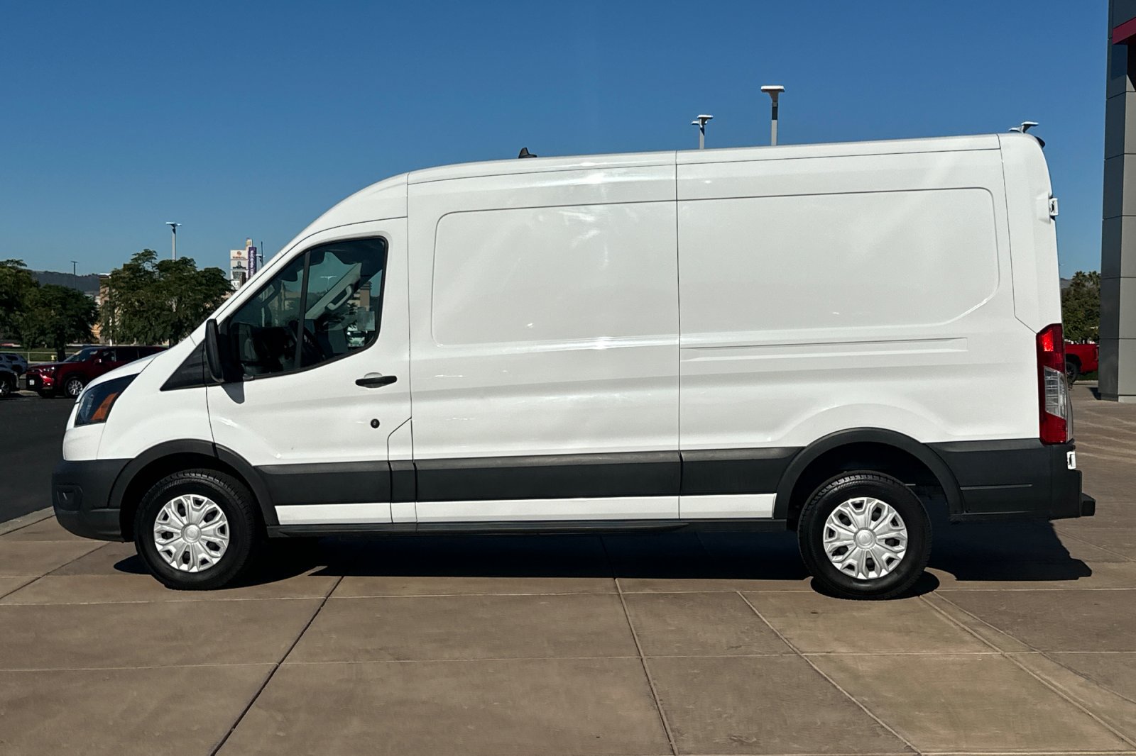 Used 2022 Ford E-Transit Medium Roof w/ Load Area Protection Package RWD image 7