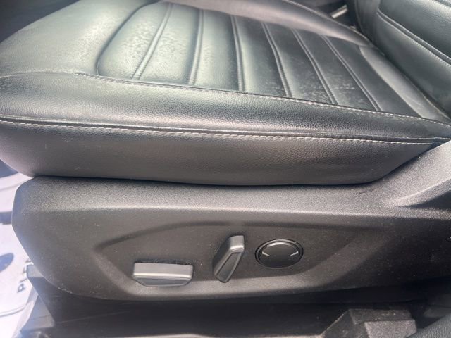 Used 2023 Ford Edge SEL image 23