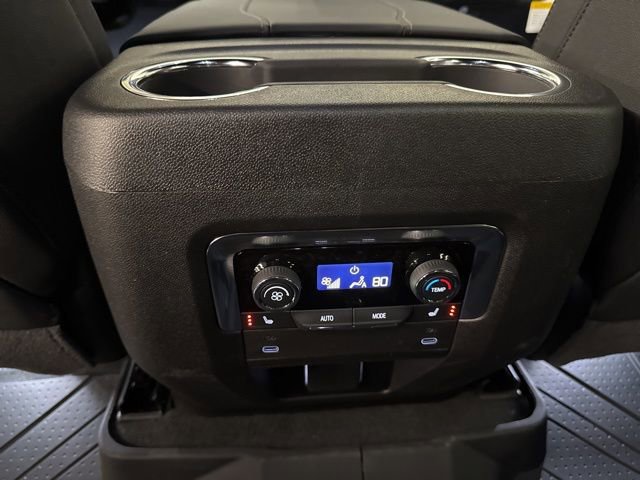New 2026 Chevrolet Suburban LT w/ Comfort Package AWD/4WD image 23
