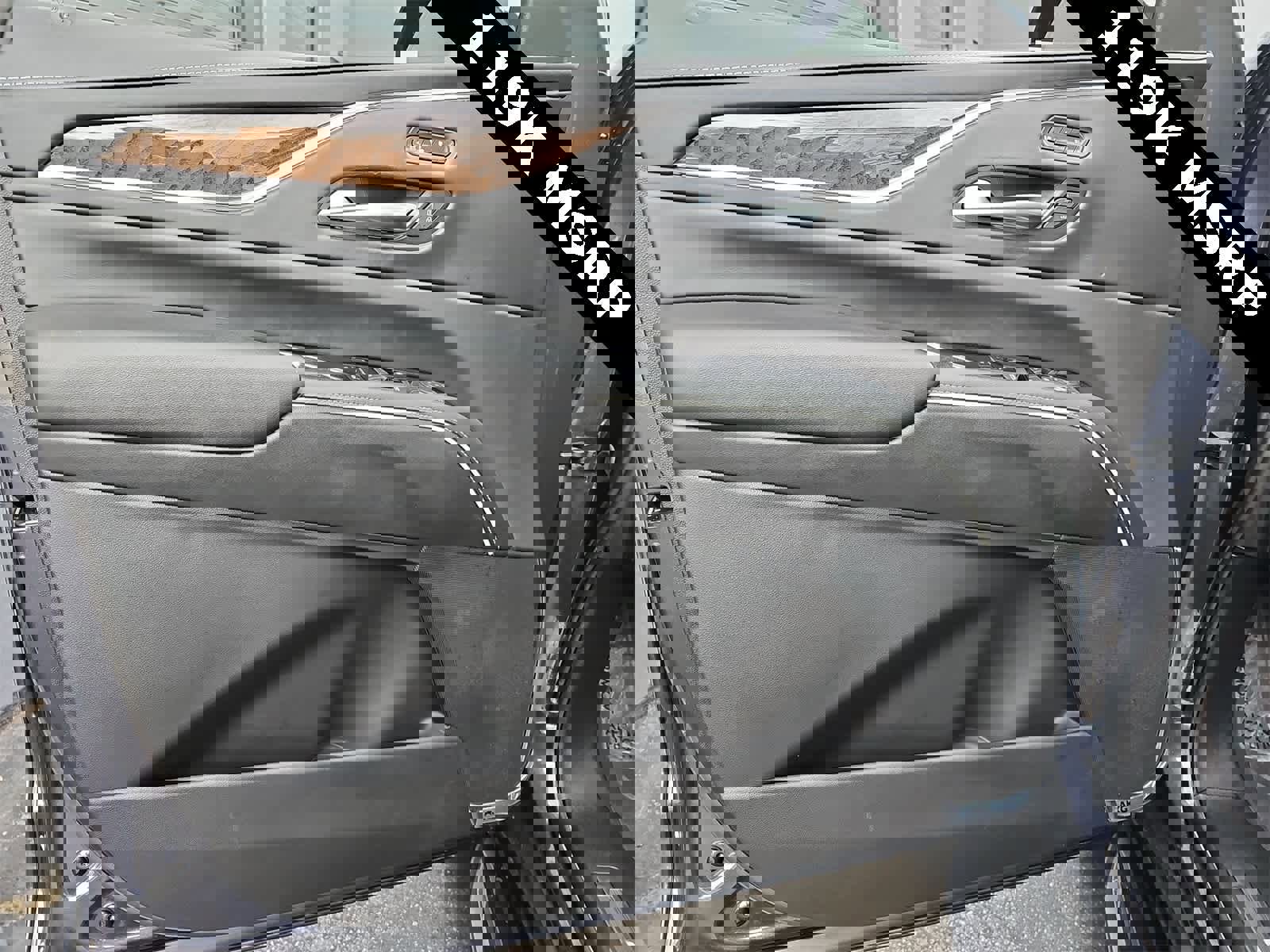 Used 2024 Cadillac Escalade ESV Sport Platinum image 29