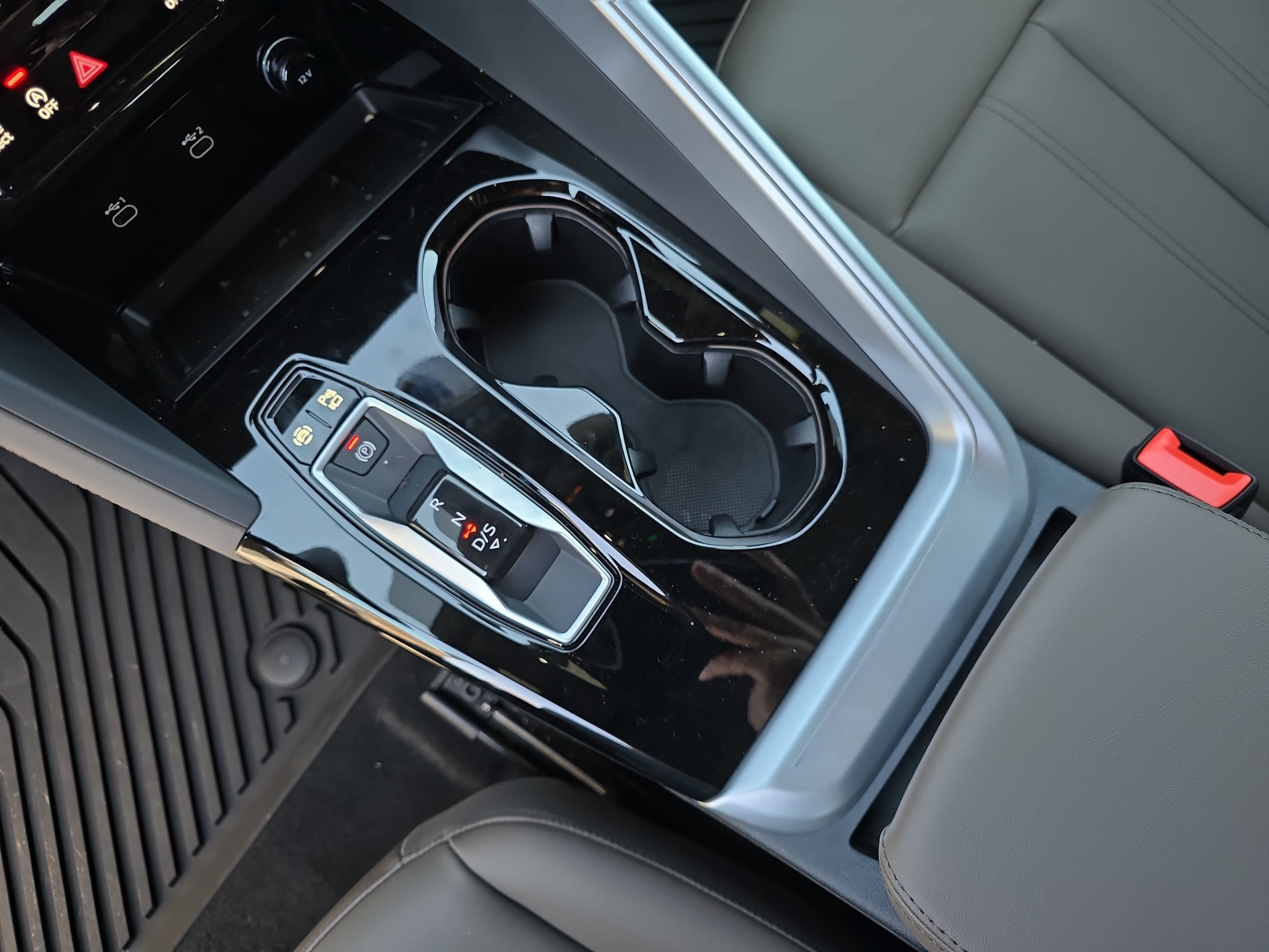 Used 2025 Audi Q5 Premium AWD/4WD image 24