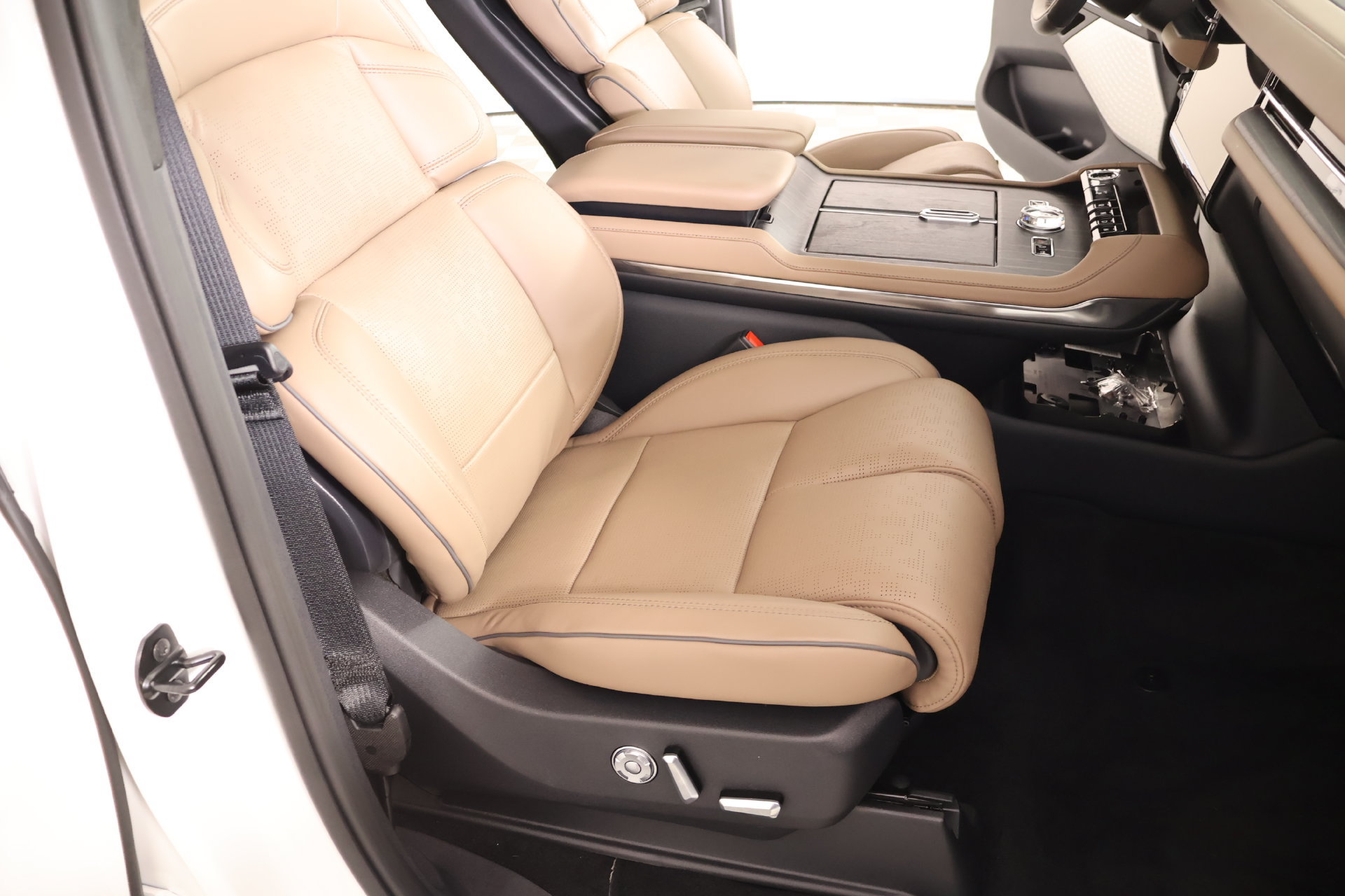 New 2027 Lincoln Navigator L Black Label AWD/4WD image 15