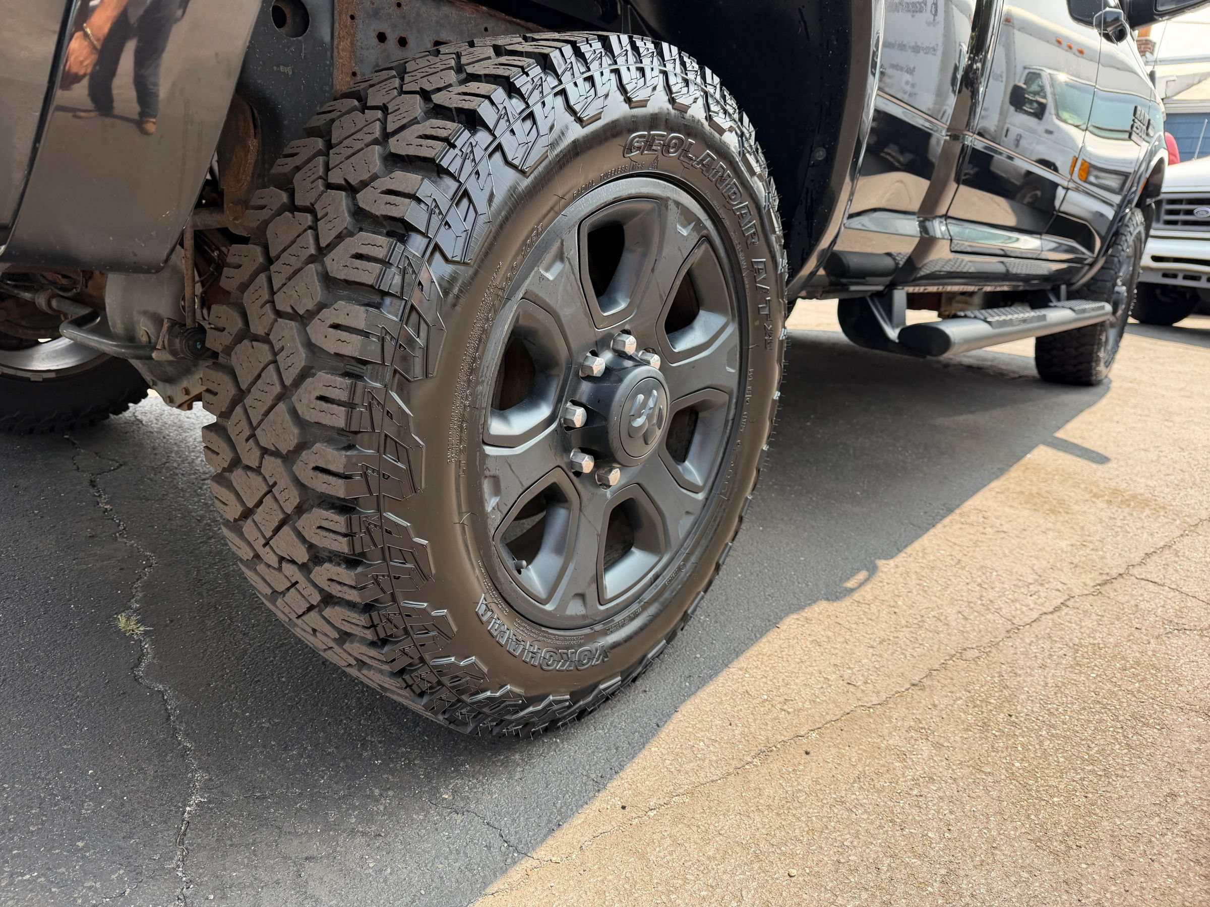 Used 2018 RAM 2500 Big Horn w/ Sport Appearance Group AWD/4WD image 27