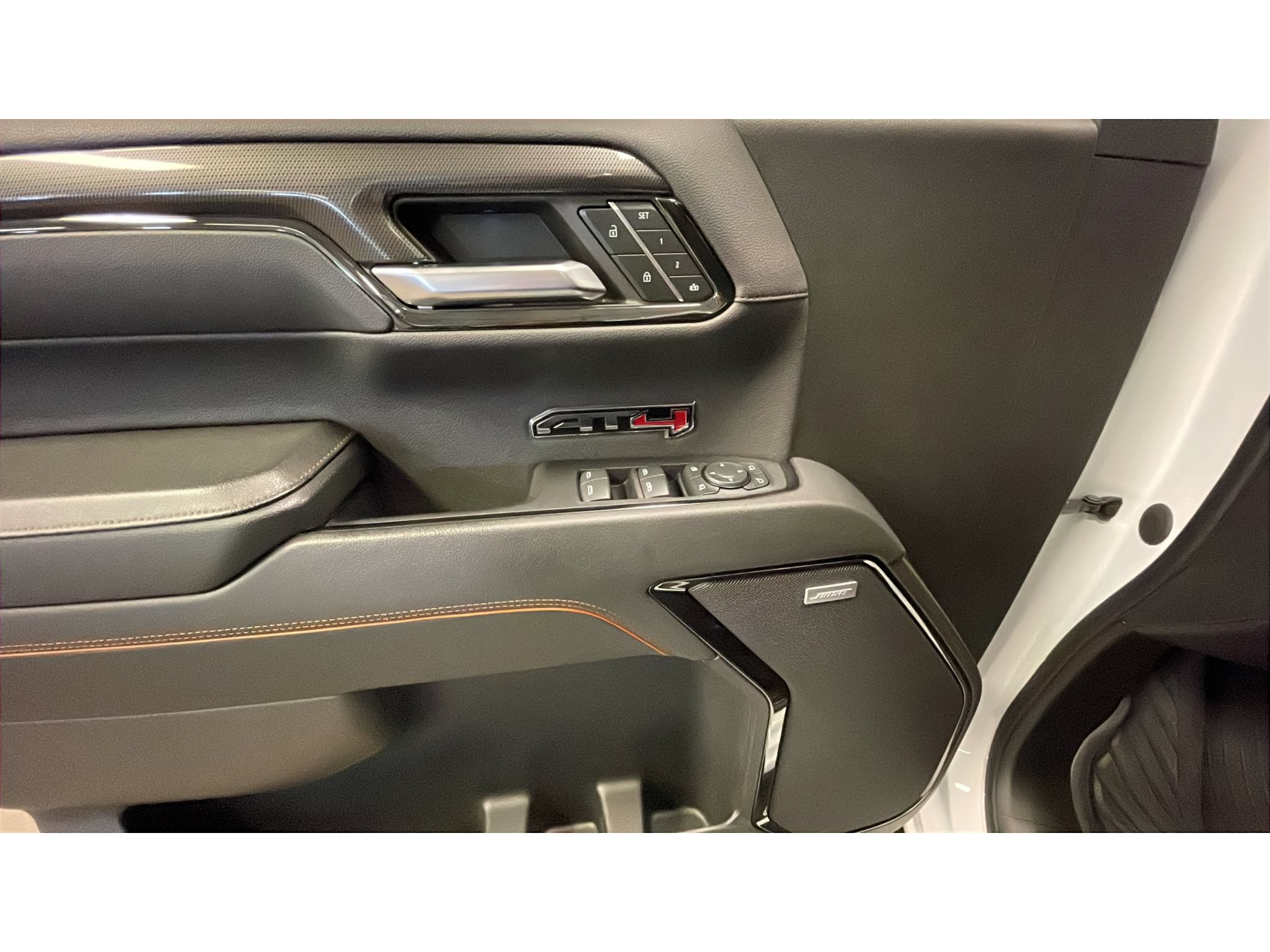 Used 2023 GMC Sierra 1500 AT4 w/ AT4 Preferred Package AWD/4WD image 10