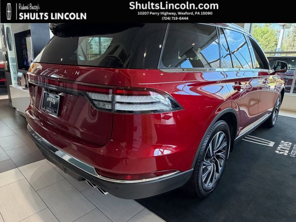 New 2026 Lincoln Aviator AWD image 4