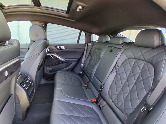 Used 2025 BMW X6 xDrive40i w/ Parking Assistance Package AWD/4WD image 24