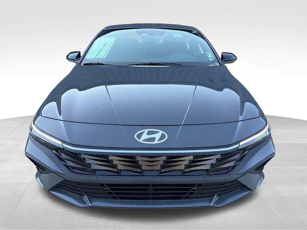 New 2026 Hyundai Elantra SEL Sport FWD image 11
