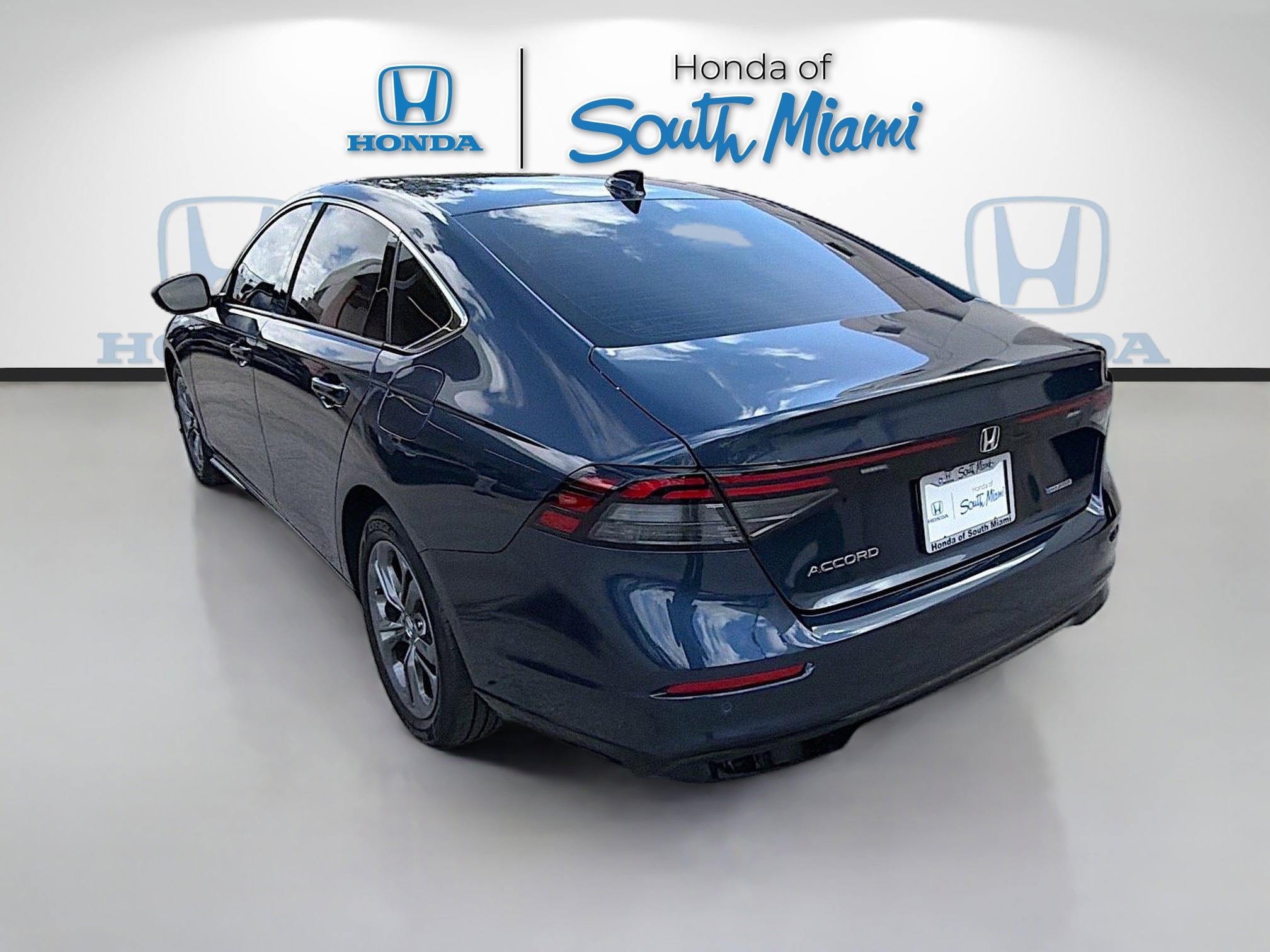 Certified 2024 Honda Accord EX-L image 5