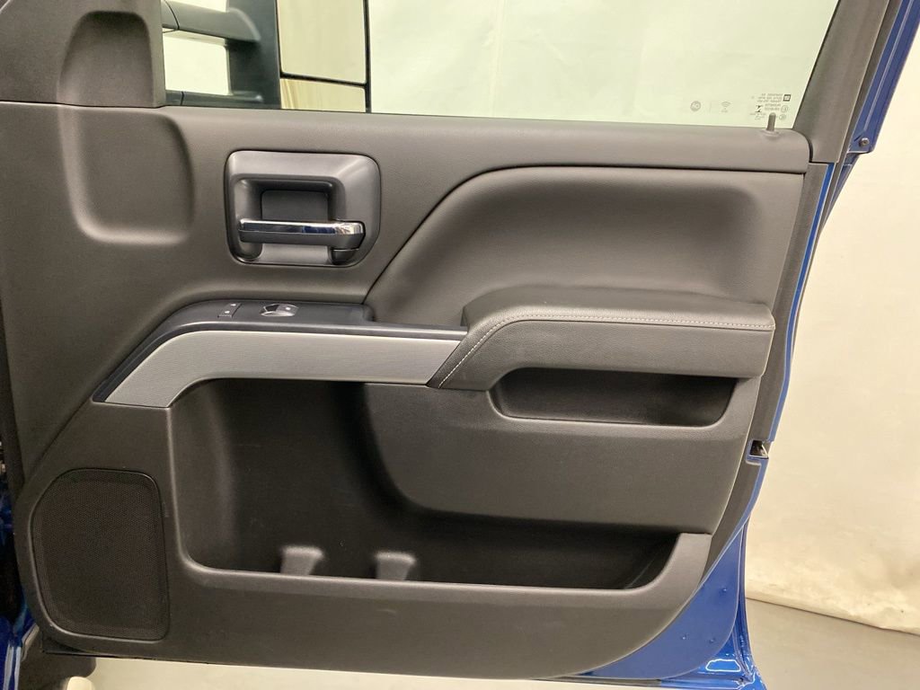 Used 2019 Chevrolet Silverado 1500 LT w/ All Star Edition image 11