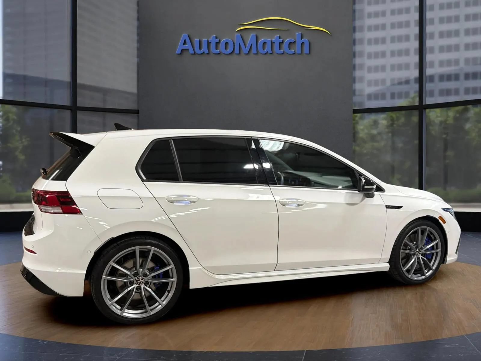 Used 2024 Volkswagen Golf R AWD/4WD image 11