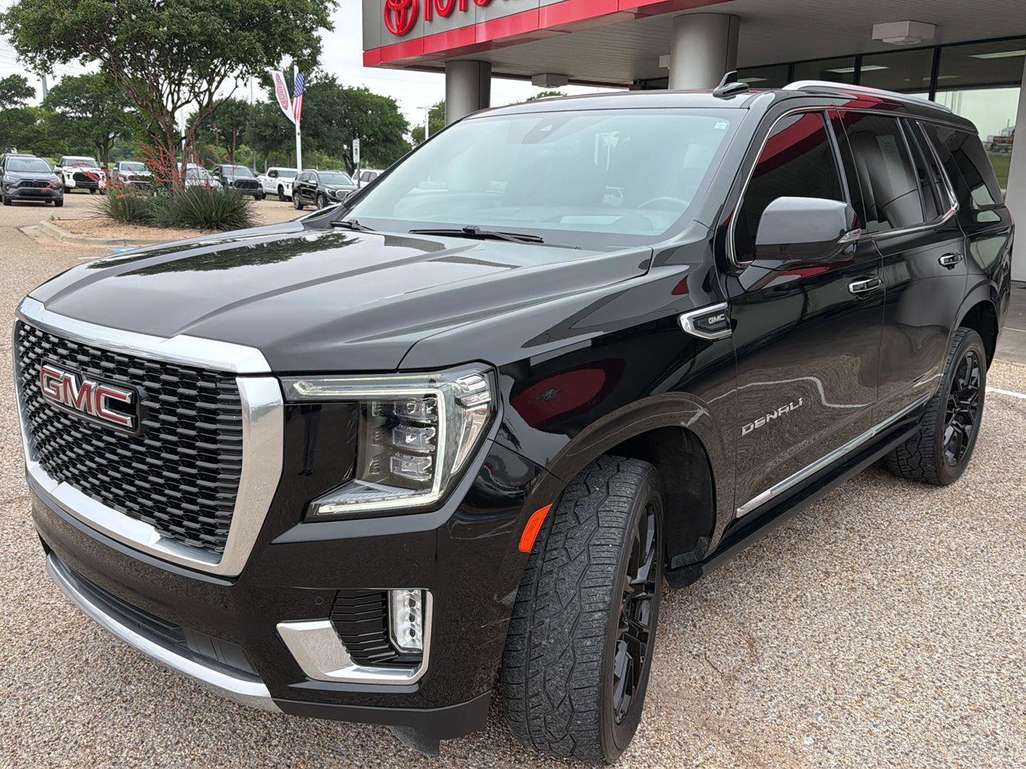 Used 2022 GMC Yukon Denali AWD/4WD image 7