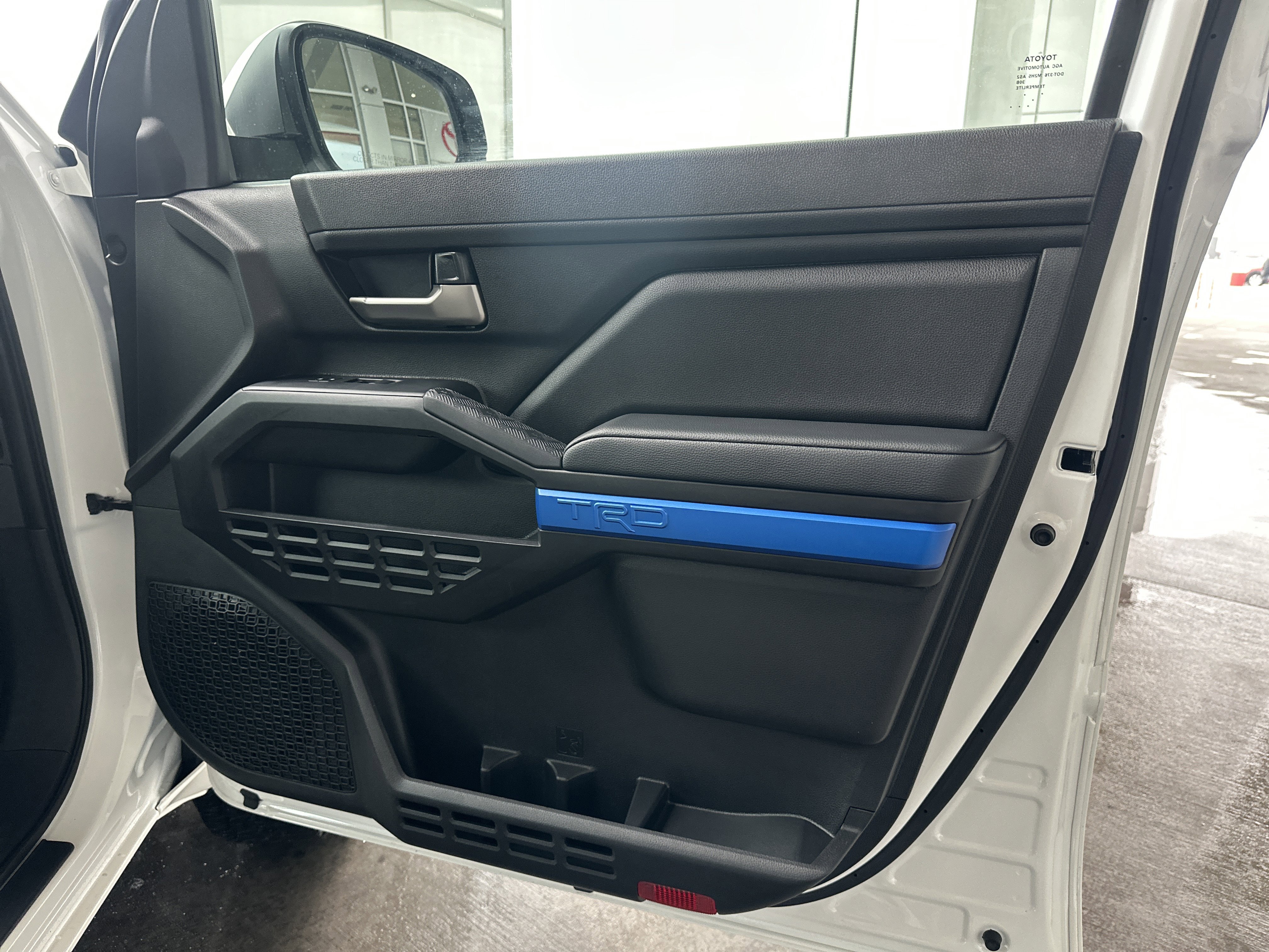 Certified 2025 Toyota Tacoma TRD Off-Road image 12