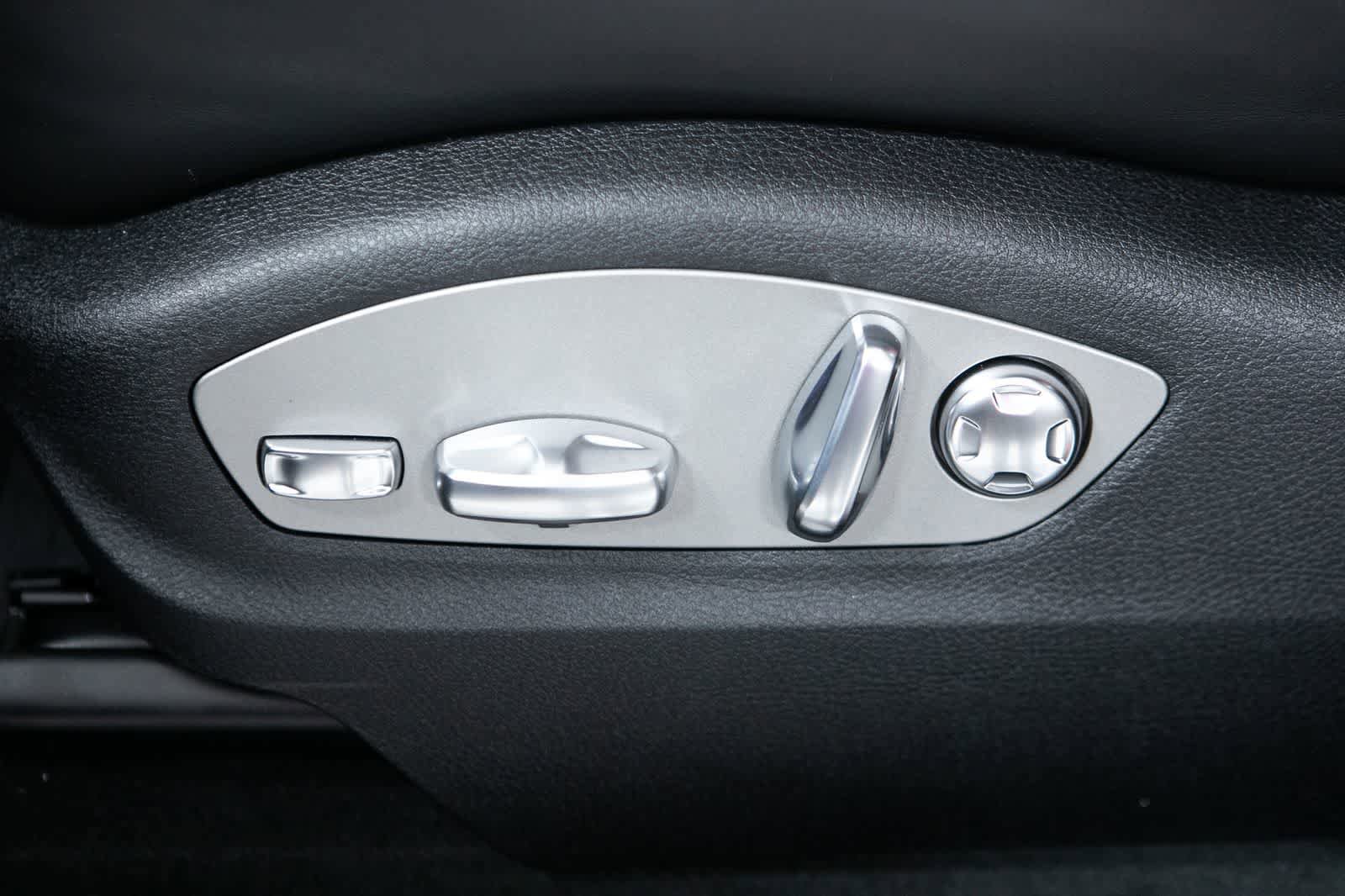 New 2026 Porsche Macan S AWD/4WD image 23