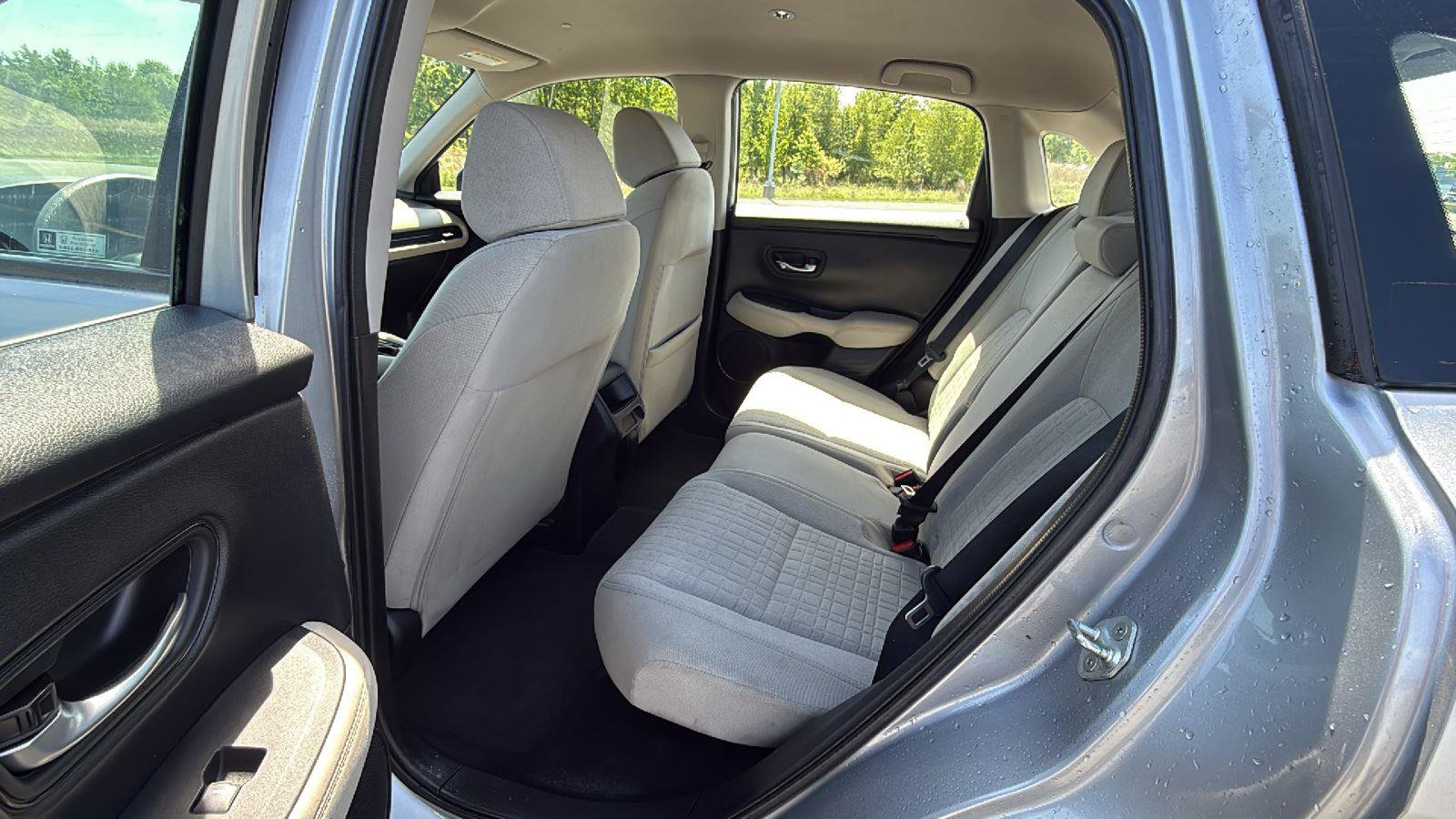 Used 2023 Honda HR-V LX image 23