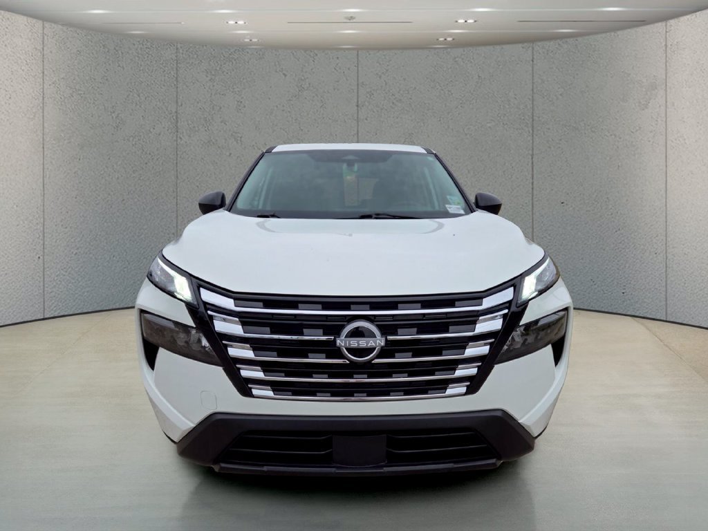 Used 2026 Nissan Rogue S FWD image 8