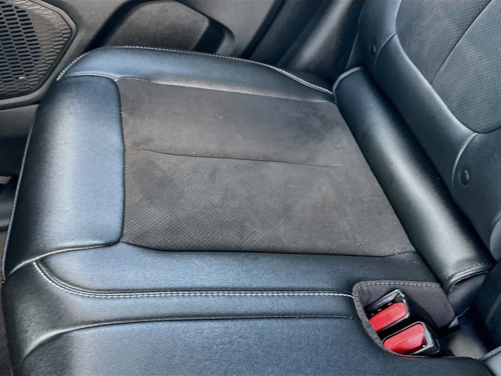 Used 2024 Jeep Grand Cherokee Altitude RWD image 29