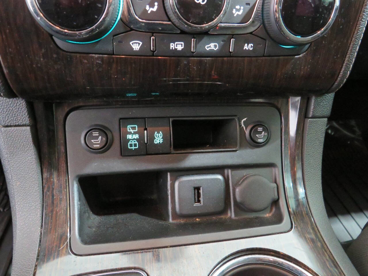 Used 2016 Chevrolet Traverse LT w/ Traveler's Package image 26