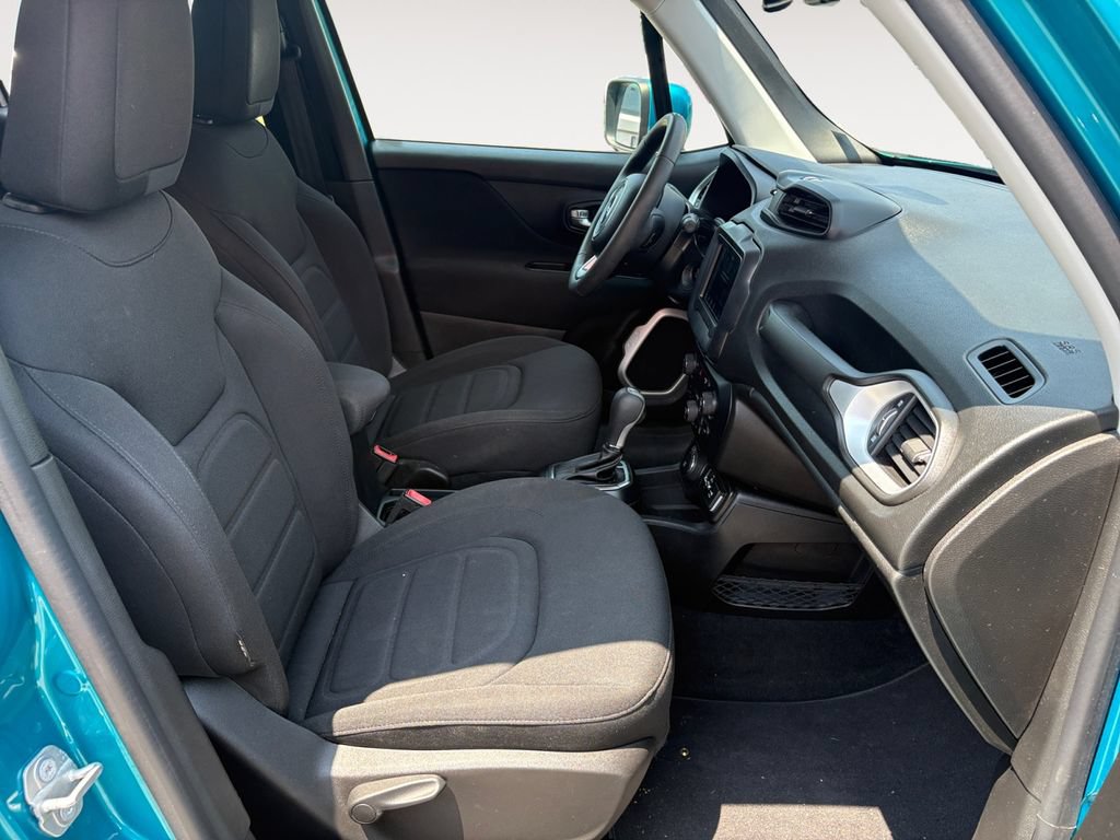 Used 2019 Jeep Renegade Latitude w/ Popular Equipment Group AWD/4WD image 15