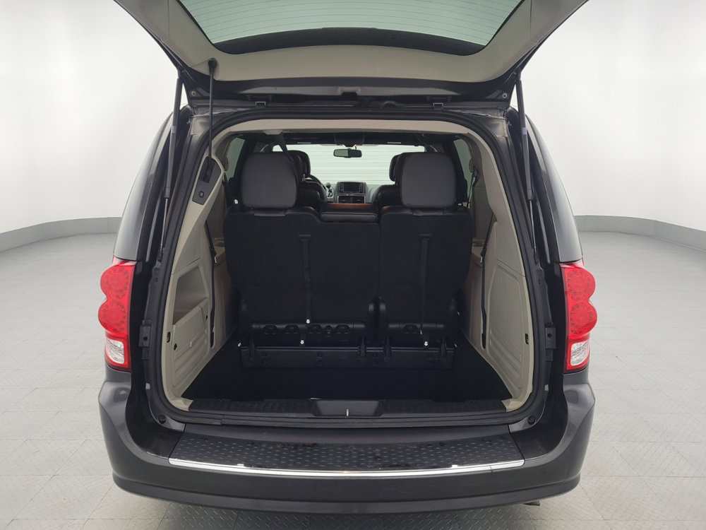 Used 2018 Dodge Grand Caravan SXT image 29