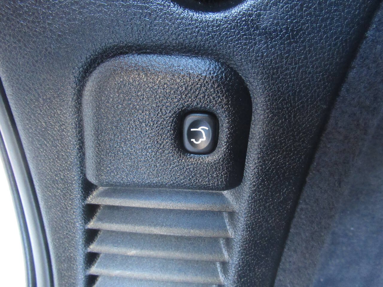 Used 2024 Dodge Durango R/T AWD/4WD image 16