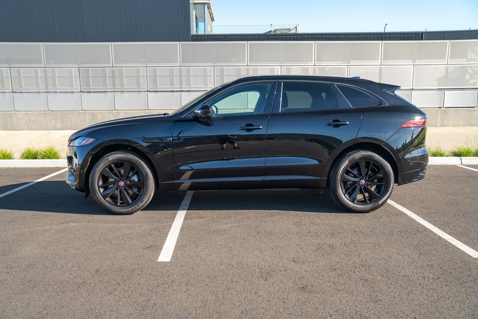 Used 2021 Jaguar F-PACE S AWD/4WD image 2