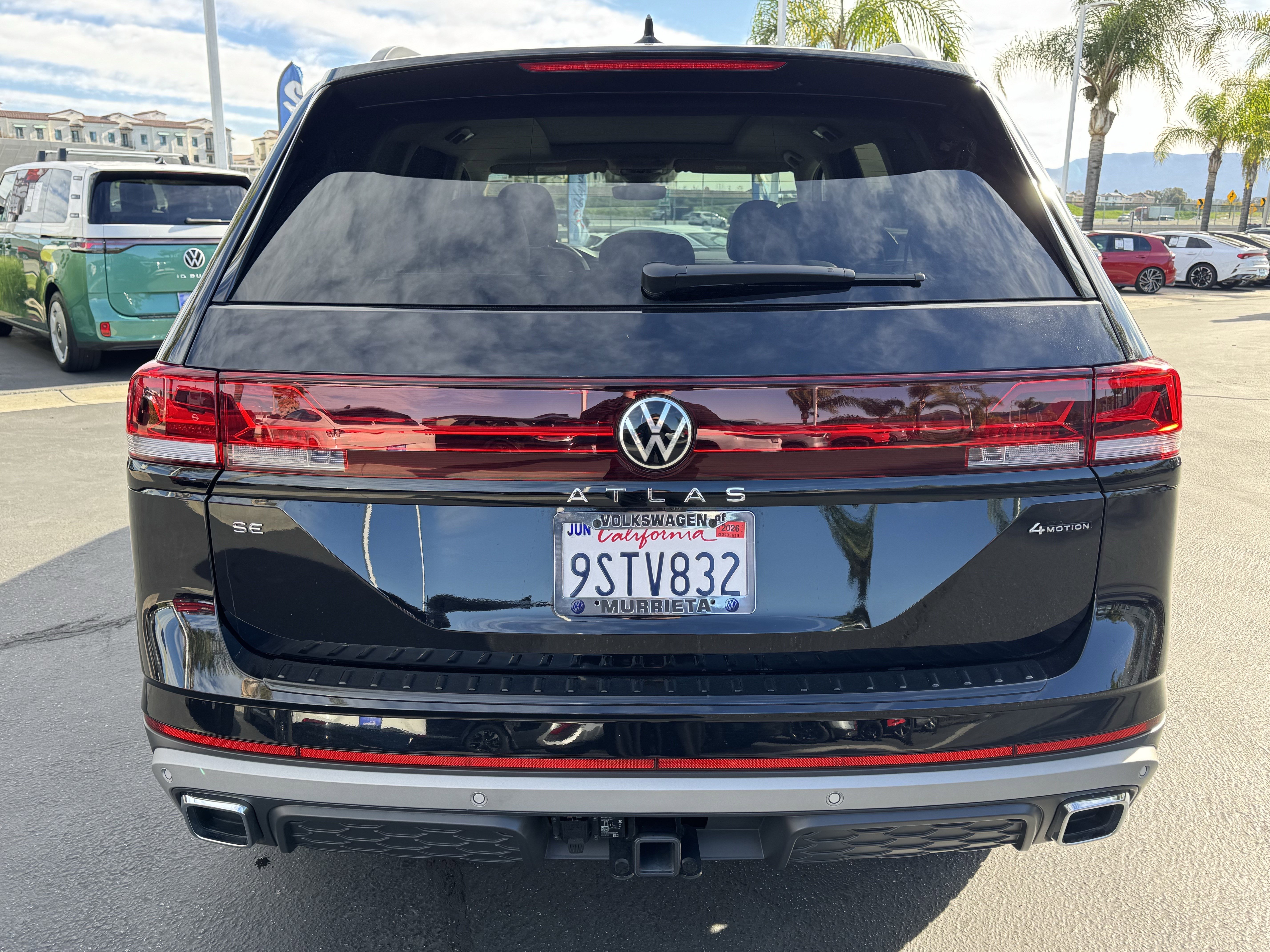Certified 2025 Volkswagen Atlas Peak Edition SE image 9