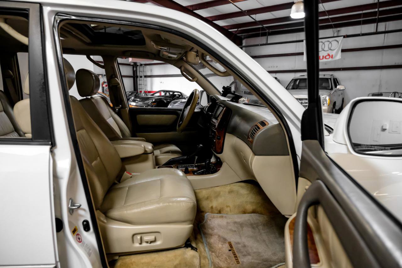 Used 2003 Toyota Land Cruiser AWD/4WD image 29