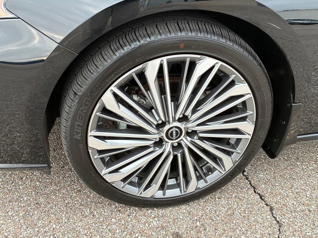 Used 2025 Nissan Altima 2.5 SL FWD image 10