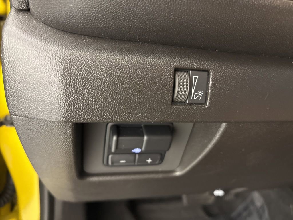 Used 2023 Chevrolet Colorado Trail Boss w/ Technology Package image 31