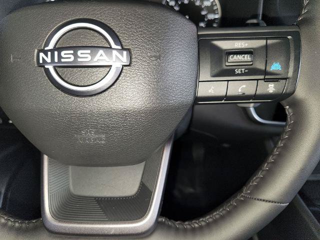 Certified 2025 Nissan Rogue SV FWD image 25