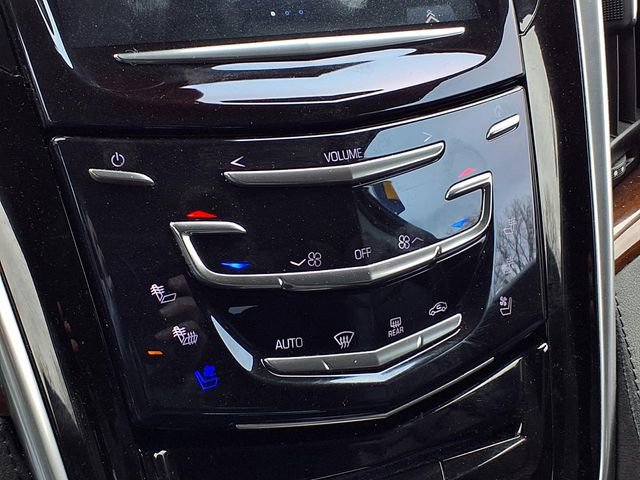 Used 2020 Cadillac Escalade Luxury image 15