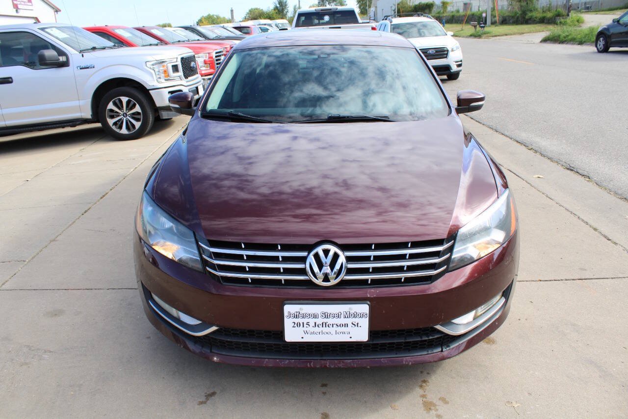 Used 2014 Volkswagen Passat 1.8T SEL Premium FWD image 2