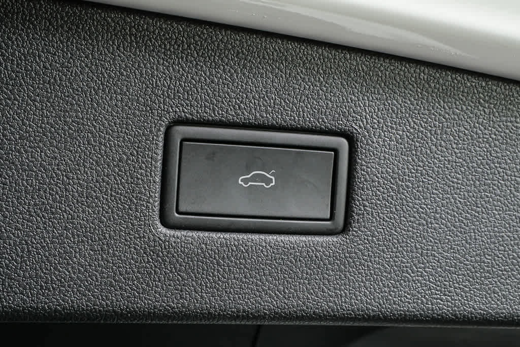 Certified 2024 Volkswagen Tiguan Wolfsburg Edition AWD/4WD image 35