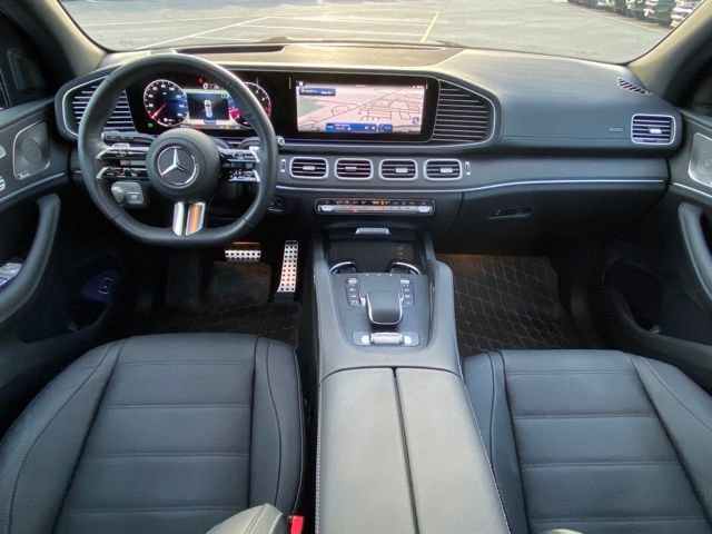 Used 2025 Mercedes-Benz GLS 580 4MATIC image 27