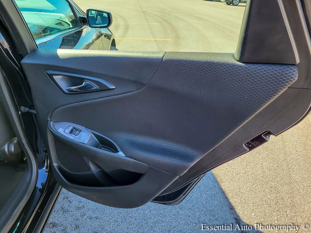 Used 2023 Chevrolet Malibu LS image 24