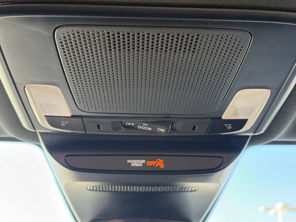 Used 2025 Honda HR-V Sport image 19