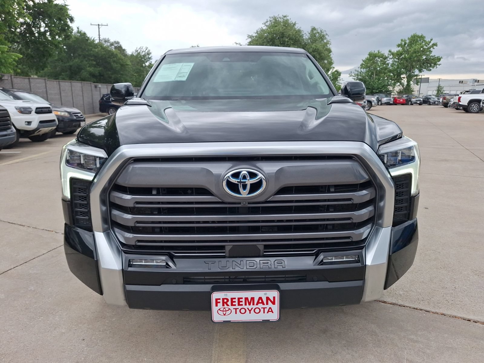 Used 2024 Toyota Tundra Limited AWD/4WD image 9