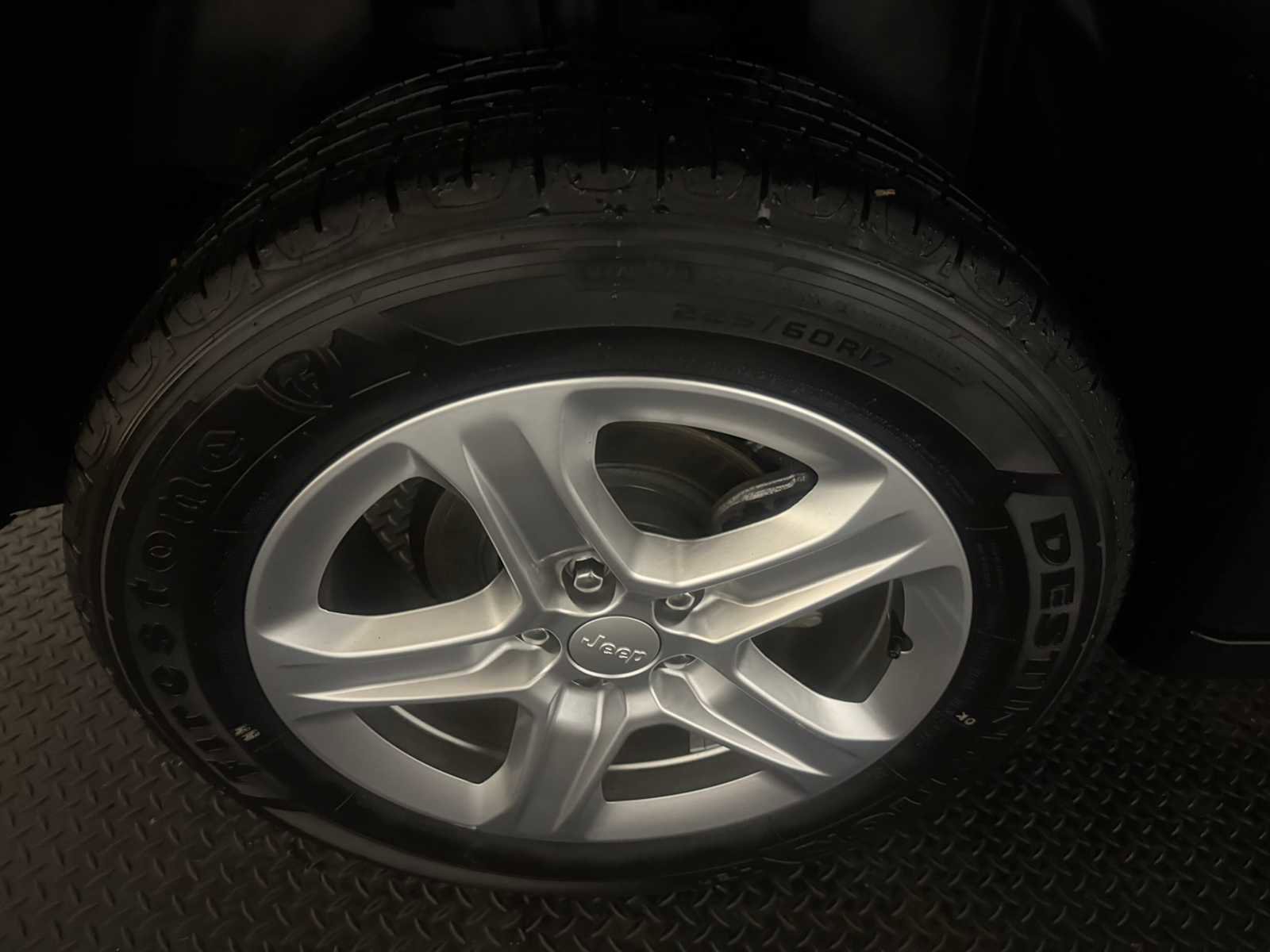 Used 2023 Jeep Compass Latitude image 13