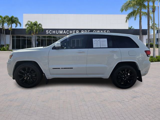 Used 2019 Jeep Grand Cherokee Altitude image 4