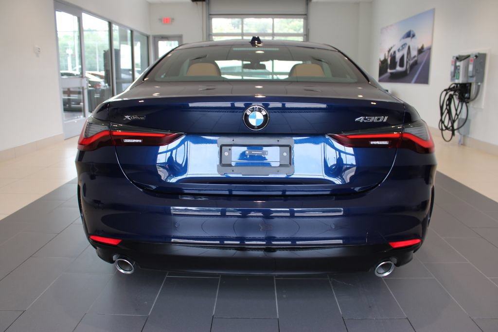 Used 2024 BMW 430i xDrive Coupe w/ Premium Package AWD/4WD image 27