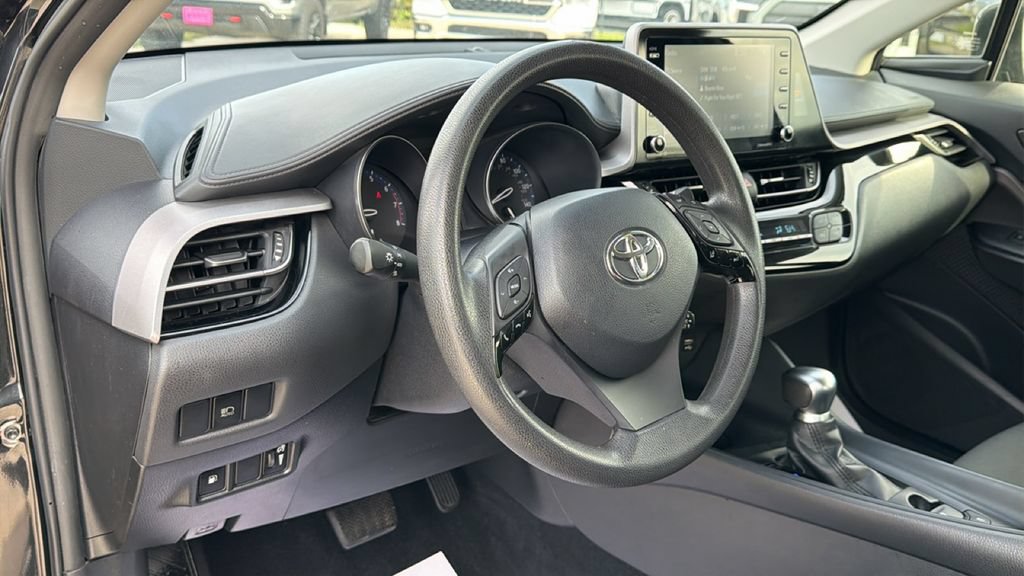 Used 2021 Toyota C-HR LE FWD image 16