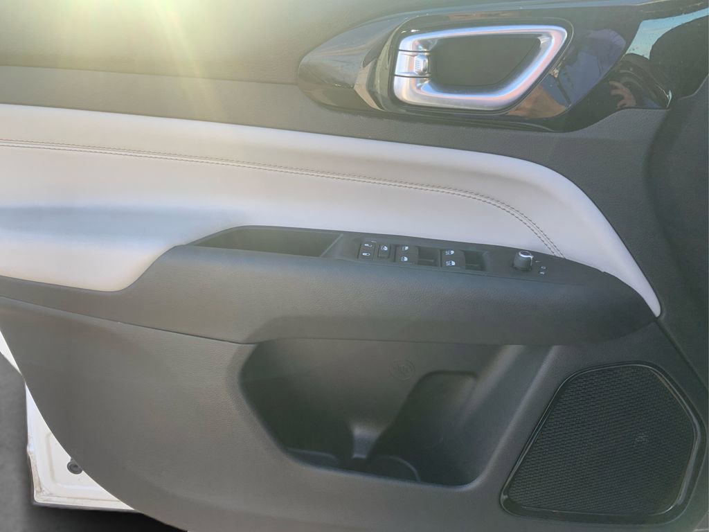 Used 2026 Jeep Compass Limited image 22