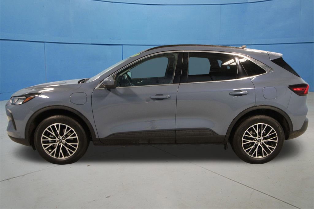 Used 2025 Ford Escape SE FWD image 31