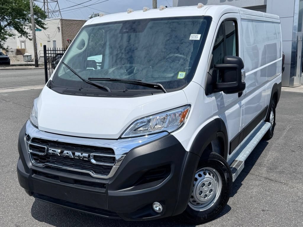Used 2025 RAM ProMaster 2500 w/ U-Haul Equipment Group FWD image 3