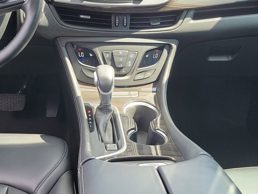 Used 2020 Buick Envision Essence AWD/4WD image 16