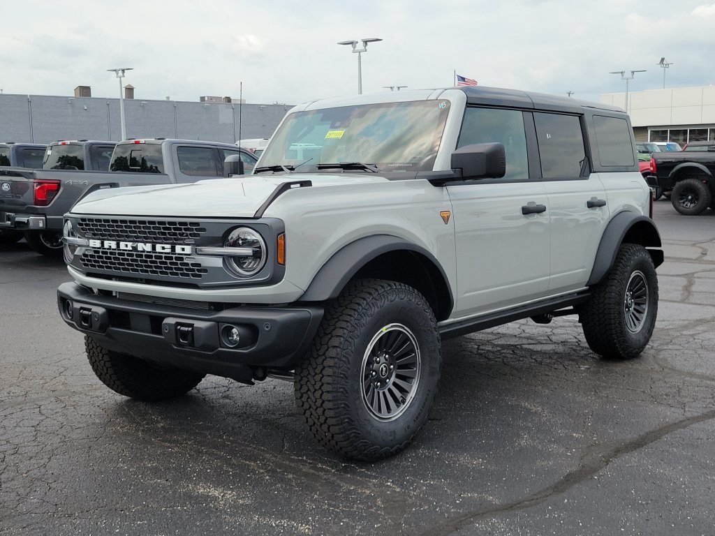 New 2026 Ford Bronco Badlands AWD/4WD image 8