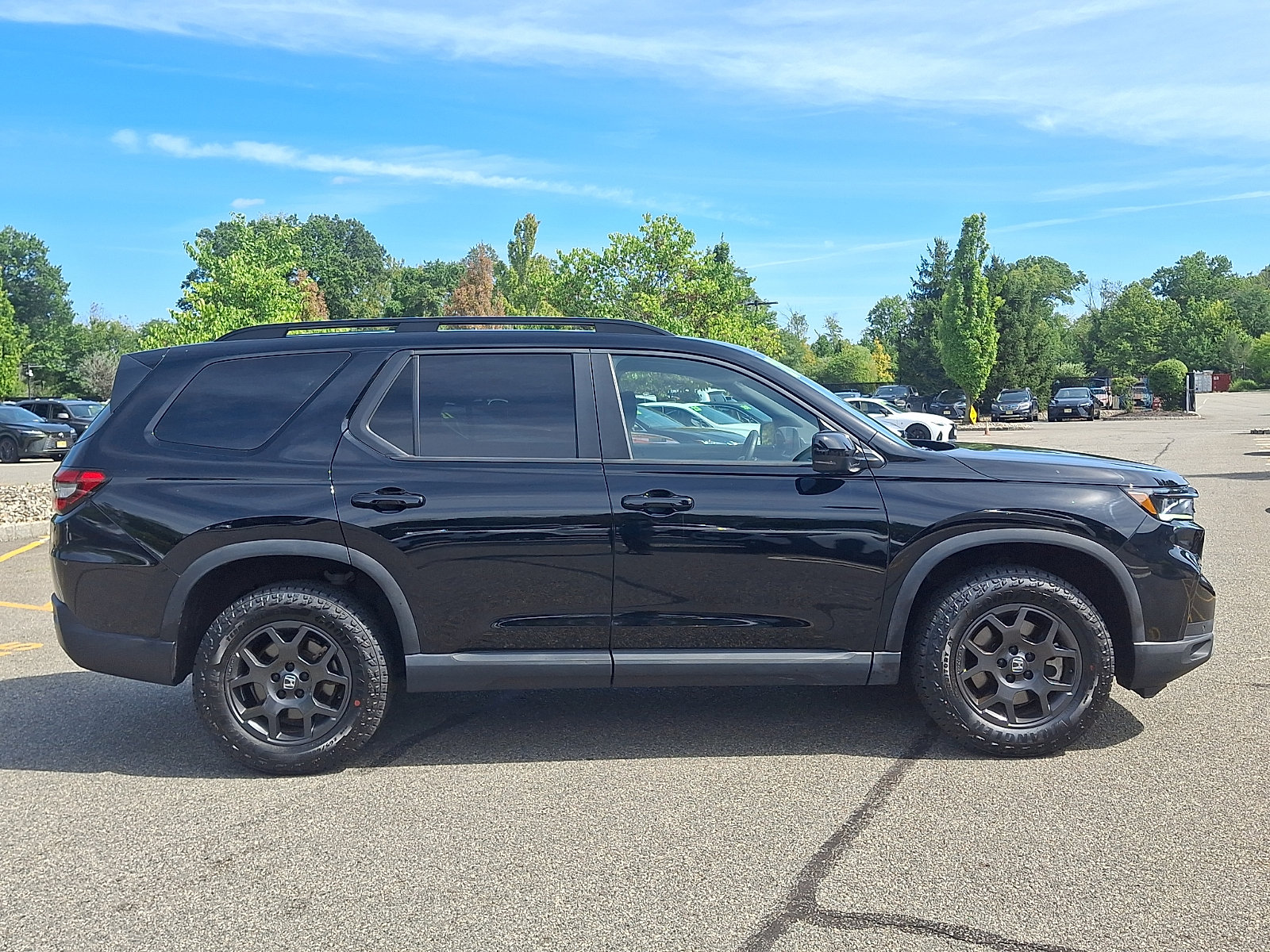 Used 2024 Honda Pilot TrailSport image 7