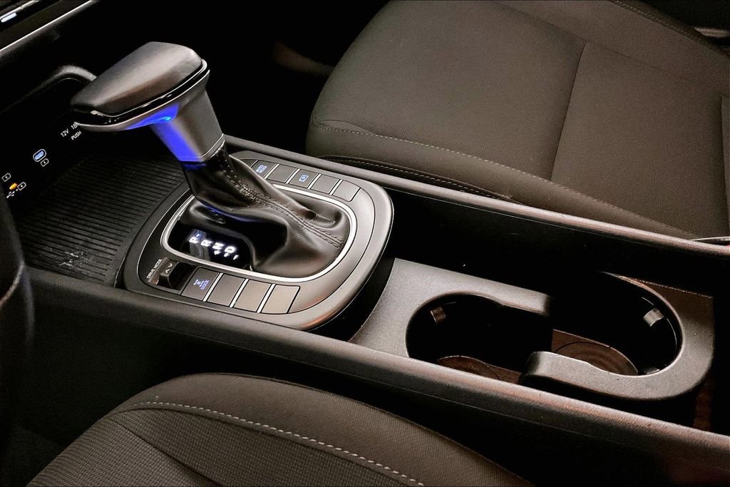 Used 2024 Hyundai Kona SEL image 17