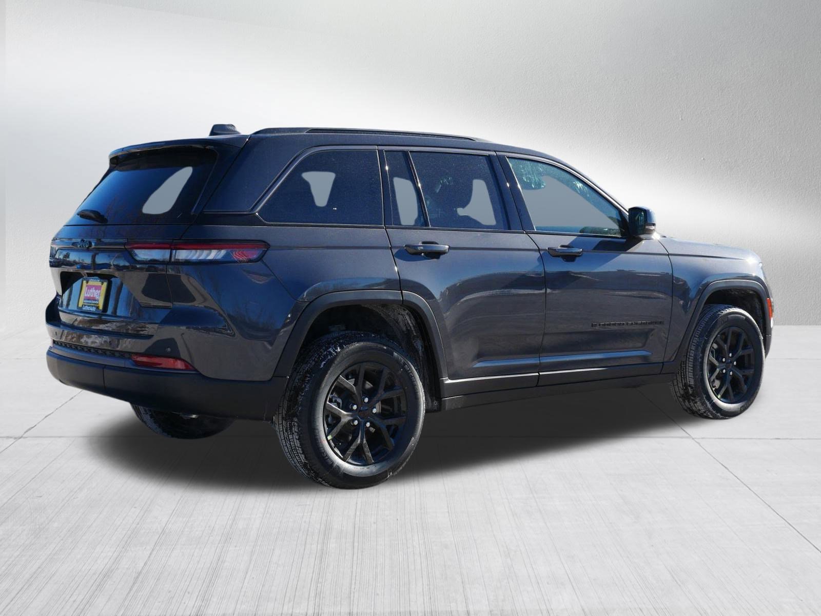 New 2026 Jeep Grand Cherokee Altitude AWD/4WD image 7