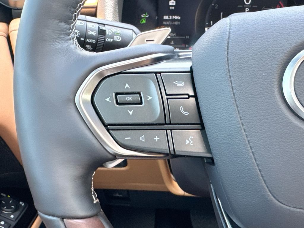 New 2026 Lexus LX 600 4WD w/ Luxury Package image 21